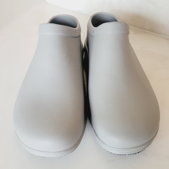 Bogs Shoes - NWOT BOGS Stewart Slip-on Health Care Food Service Shoe